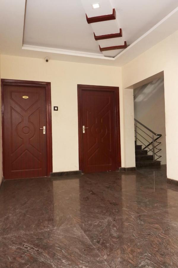 فندق ثينيفي  E S Residency المظهر الخارجي الصورة