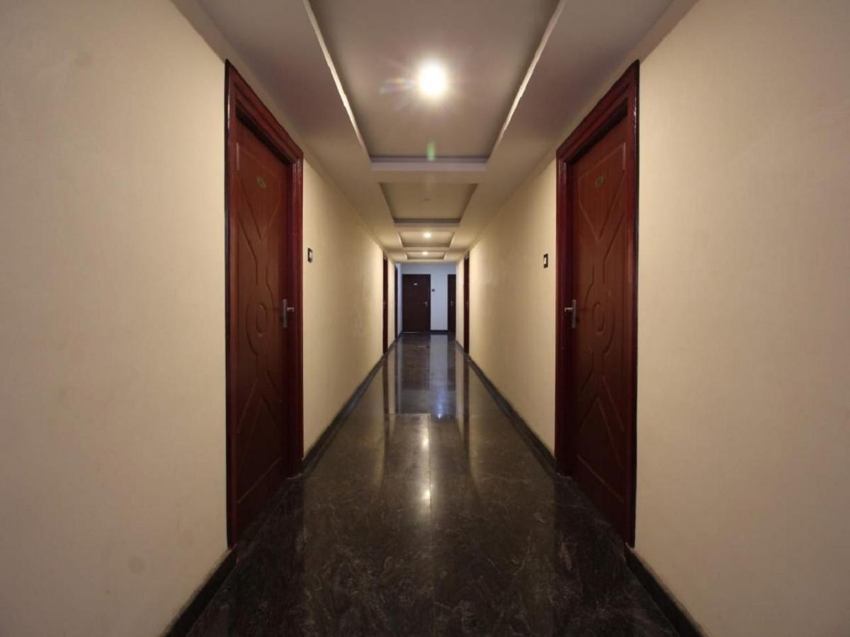 فندق ثينيفي  E S Residency المظهر الخارجي الصورة