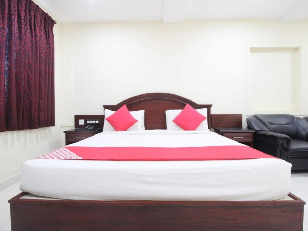 فندق ثينيفي  E S Residency المظهر الخارجي الصورة